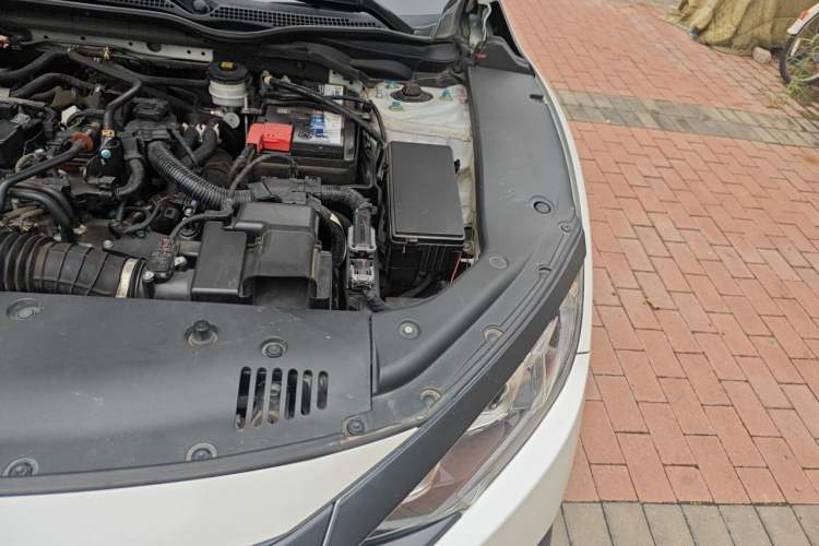 Used Honda Civic 2016 220TURBO CVT Luxury Edition Engine Bay Left