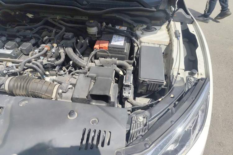 Used Honda Civic 2016 220TURBO CVT Luxury Edition Engine Bay Left