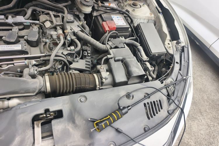 Used Honda Civic 2016 220TURBO CVT Luxury Edition Engine Bay Left