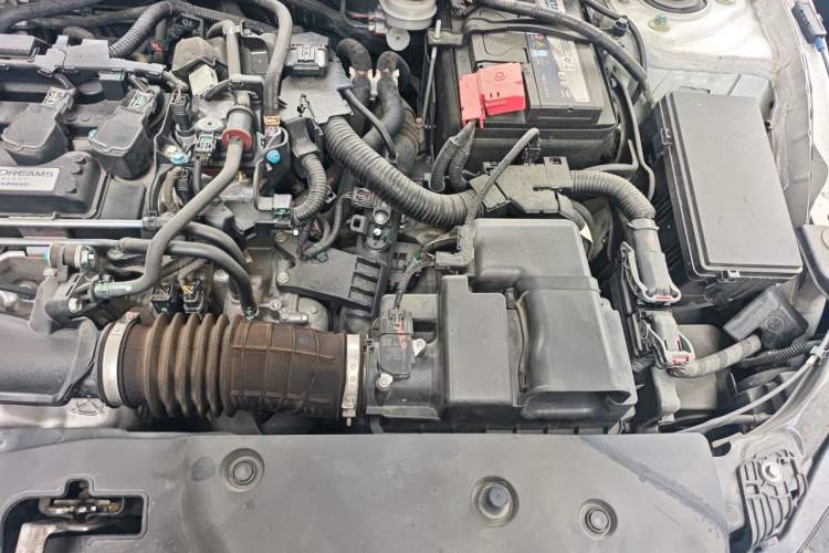 Used Honda Civic 2016 220TURBO CVT Luxury Edition Engine Bay Left
