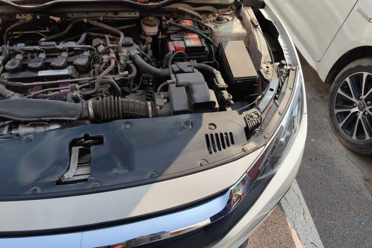 Used Honda Civic 2016 220TURBO CVT Luxury Edition Engine Bay Left