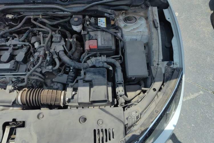 Used Honda Civic 2016 220TURBO CVT Luxury Edition Engine Bay Left