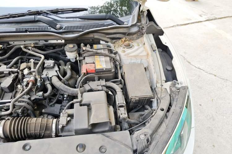 Used Honda Civic 2016 220TURBO CVT Luxury Edition Engine Bay Left