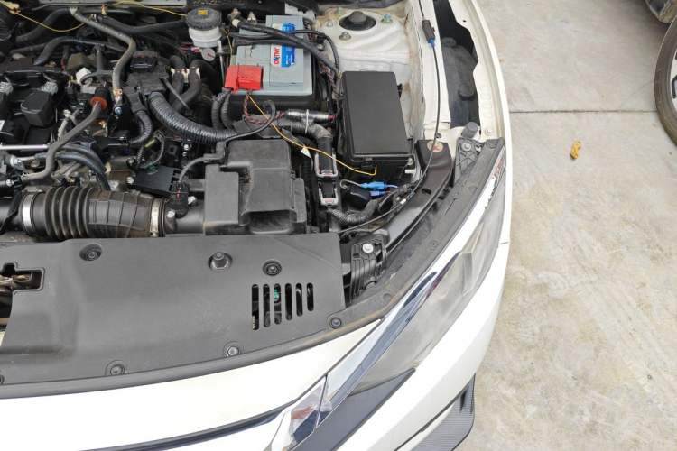 Used Honda Civic 2016 220TURBO CVT Luxury Edition Engine Bay Left