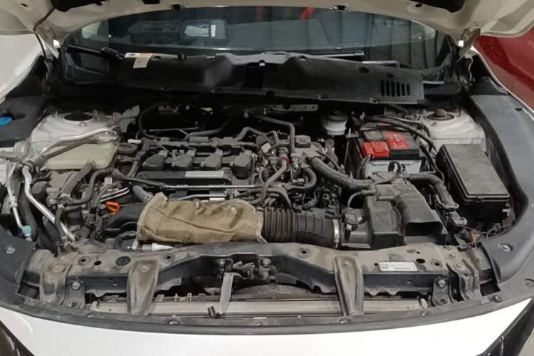 Used Honda Civic 2016 220TURBO Manual Luxury Edition Engine Bay
