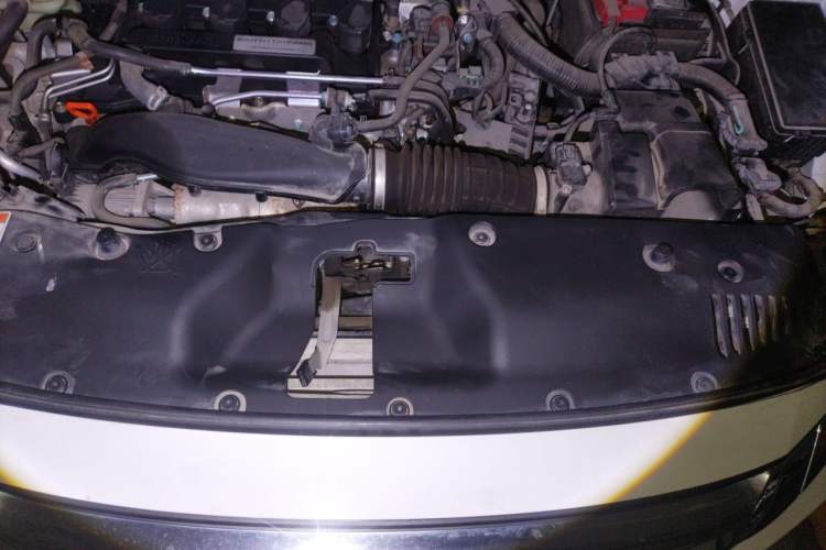 Used Honda Civic 2016 220TURBO Manual Luxury Edition Engine Bay