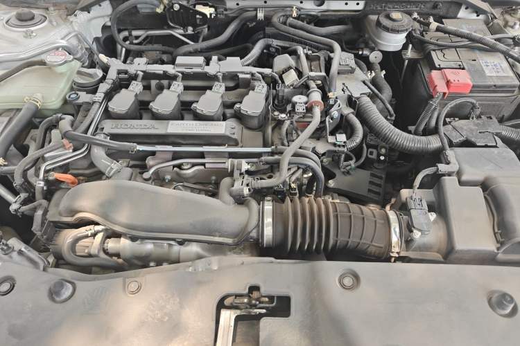 Used Honda Civic 2016 220TURBO Manual Luxury Edition Engine Bay
