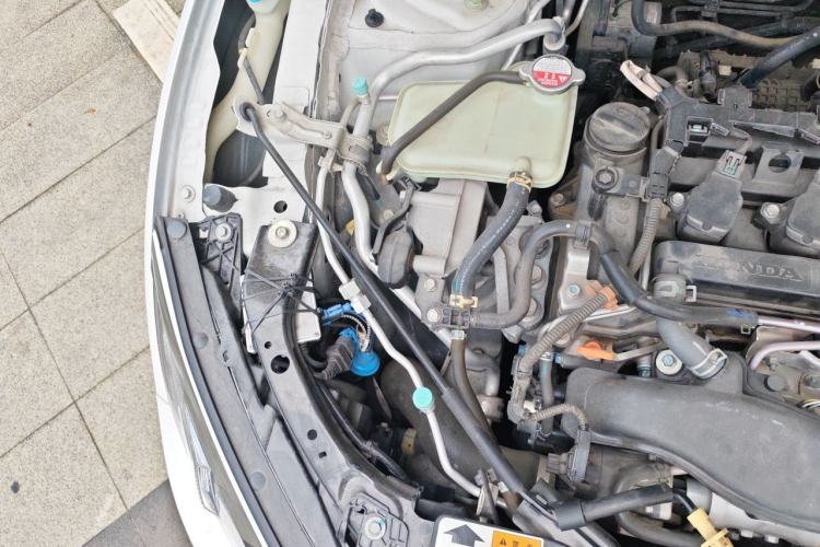 Used Honda Civic 2016 220TURBO CVT Luxury Edition Engine Bay Right