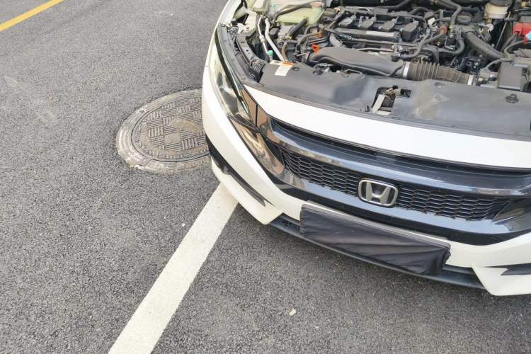 Used Honda Civic 2016 220TURBO CVT Luxury Edition Engine Bay Right
