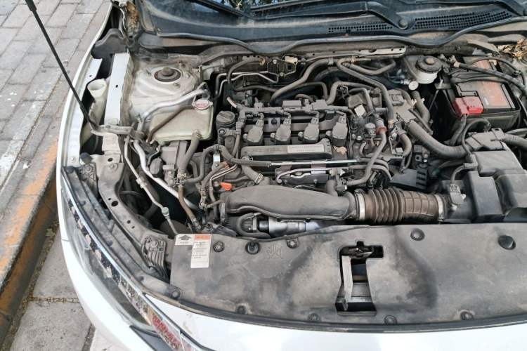 Used Honda Civic 2016 220TURBO CVT Luxury Edition Engine Bay Right
