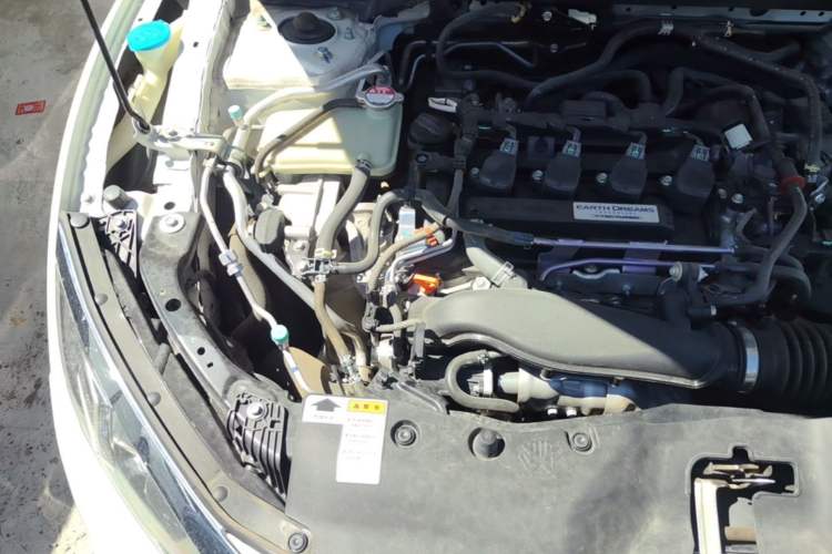 Used Honda Civic 2016 220TURBO CVT Luxury Edition Engine Bay Right