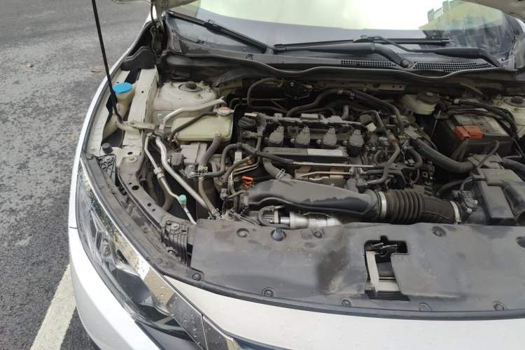 Used Honda Civic 2016 220TURBO CVT Luxury Edition Engine Bay Right