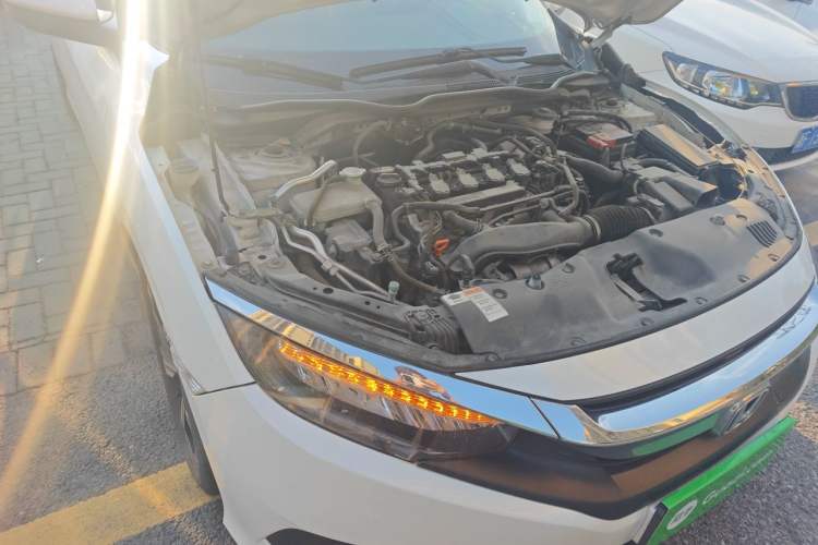 Used Honda Civic 2016 220TURBO CVT Prestige Edition Engine Bay Right