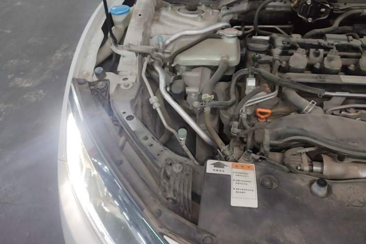 Used Honda Civic 2016 220TURBO Manual Luxury Edition Engine Bay Right