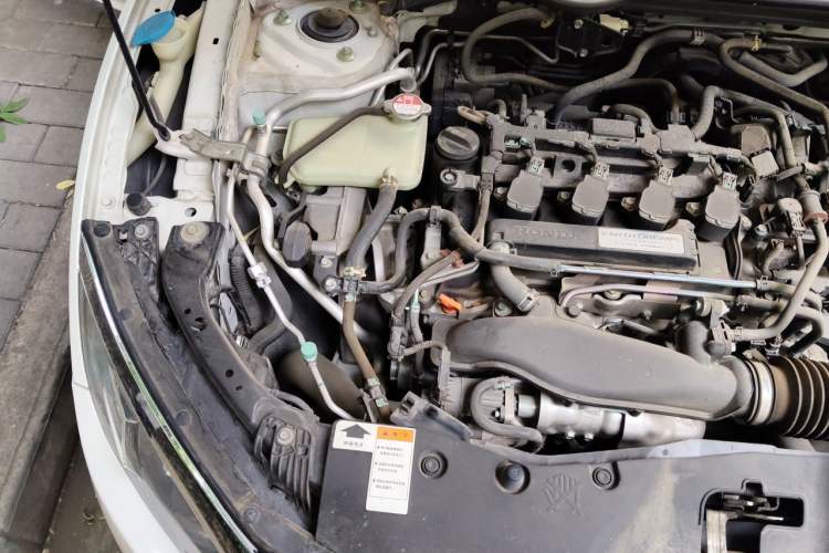 Used Honda Civic 2016 220TURBO CVT Luxury Edition Engine Bay Right