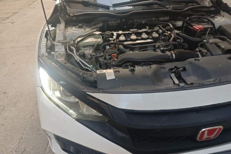 Used Honda Civic 2016 220TURBO CVT Luxury Edition Engine Bay Right