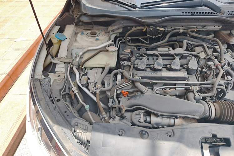 Used Honda Civic 2016 220TURBO CVT Luxury Edition Engine Bay Right