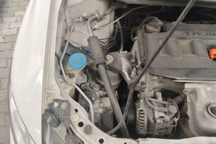 Used Honda Civic 2016 1.8L Automatic Comfort Version Engine Bay Right