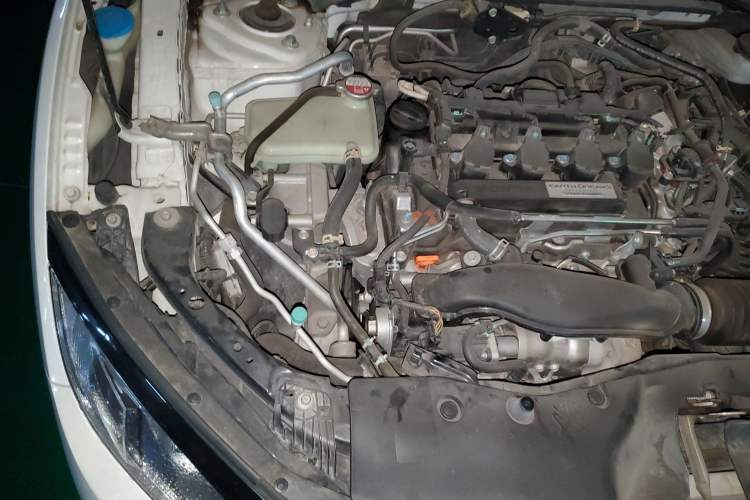 Used Honda Civic 2016 220TURBO Manual Luxury Edition Engine Bay Right