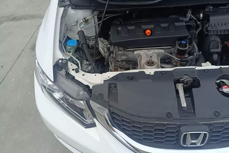 Used Honda Civic 2016 1.8L Automatic Comfort Version Engine Bay Right