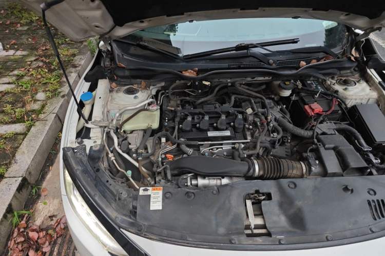 Used Honda Civic 2016 220TURBO CVT Prestige Edition Engine Bay Right
