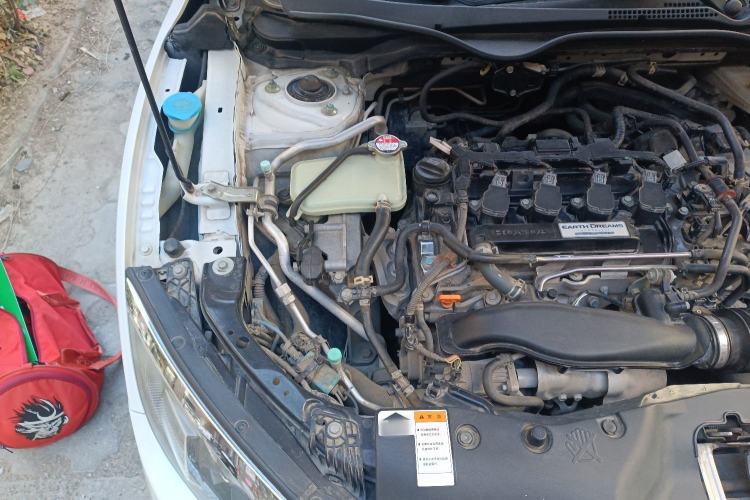 Used Honda Civic 2016 220TURBO CVT Luxury Edition Engine Bay Right