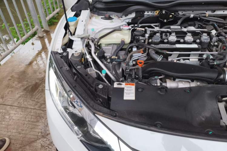 Used Honda Civic 2016 220TURBO CVT Luxury Edition Engine Bay Right