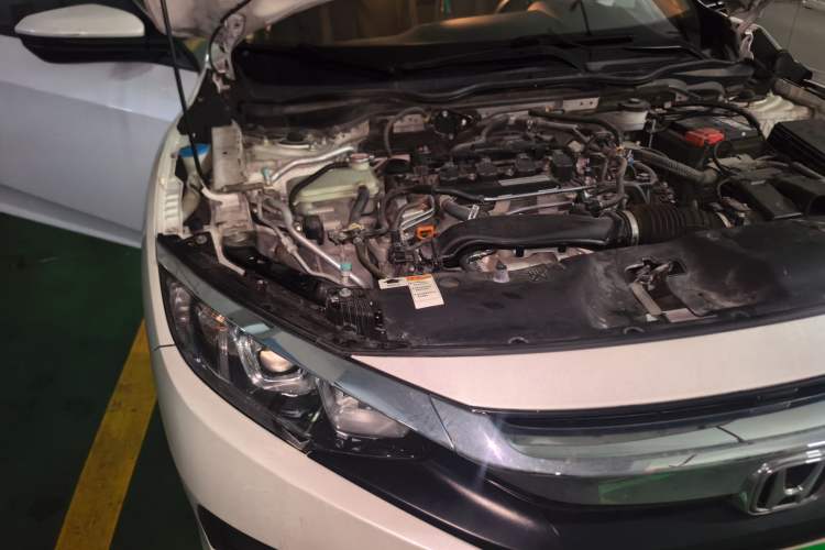 Used Honda Civic 2016 220TURBO Manual Luxury Edition Engine Bay Right