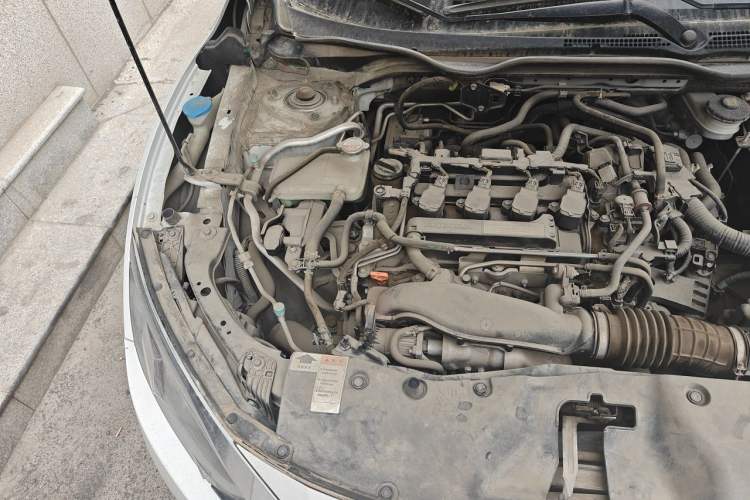 Used Honda Civic 2016 220TURBO CVT Luxury Edition Engine Bay Right