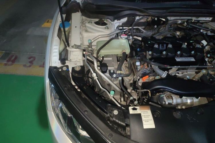 Used Honda Civic 2016 220TURBO CVT Luxury Edition Engine Bay Right