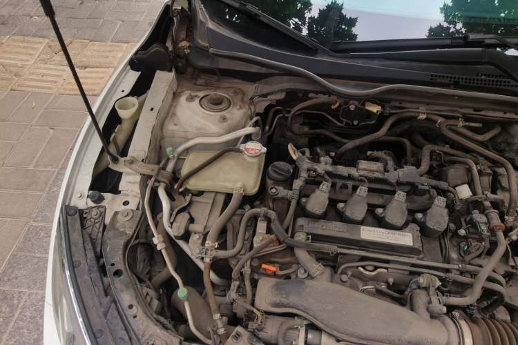 Used Honda Civic 2016 220TURBO CVT Luxury Edition Engine Bay Right