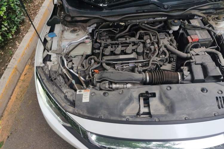 Used Honda Civic 2016 220TURBO CVT Luxury Edition Engine Bay Right