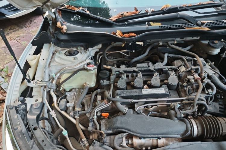 Used Honda Civic 2016 220TURBO CVT Luxury Edition Engine Bay Right