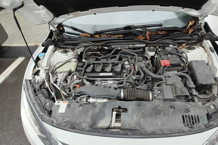Used Honda Civic 2016 220TURBO CVT Luxury Edition Engine Bay Right