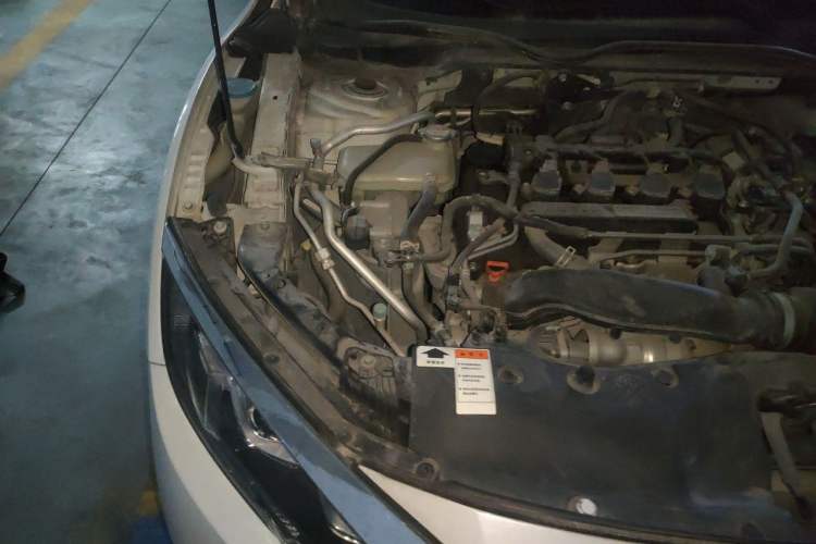 Used Honda Civic 2016 220TURBO CVT Luxury Edition Engine Bay Right