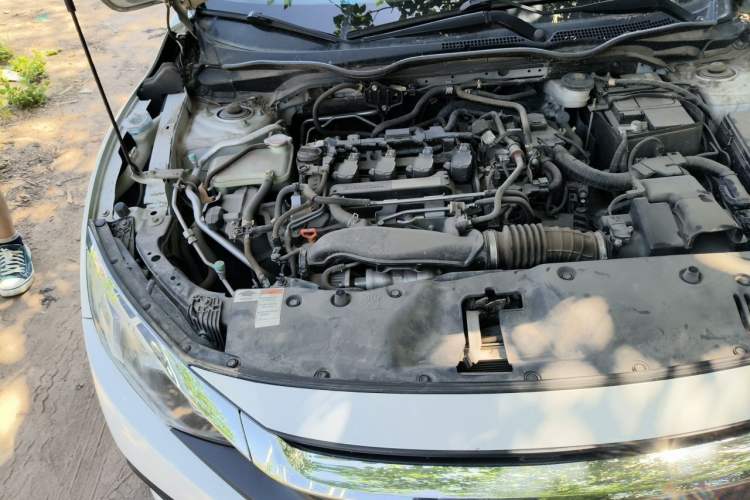 Used Honda Civic 2016 220TURBO CVT Luxury Edition Engine Bay Right