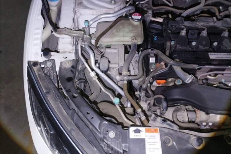 Used Honda Civic 2016 220TURBO Manual Luxury Edition Engine Bay Right