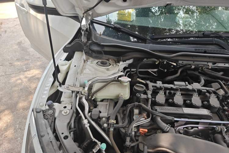 Used Honda Civic 2016 220TURBO Manual Luxury Edition Engine Bay Right