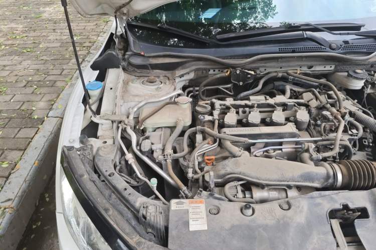 Used Honda Civic 2016 220TURBO CVT Luxury Edition Engine Bay Right