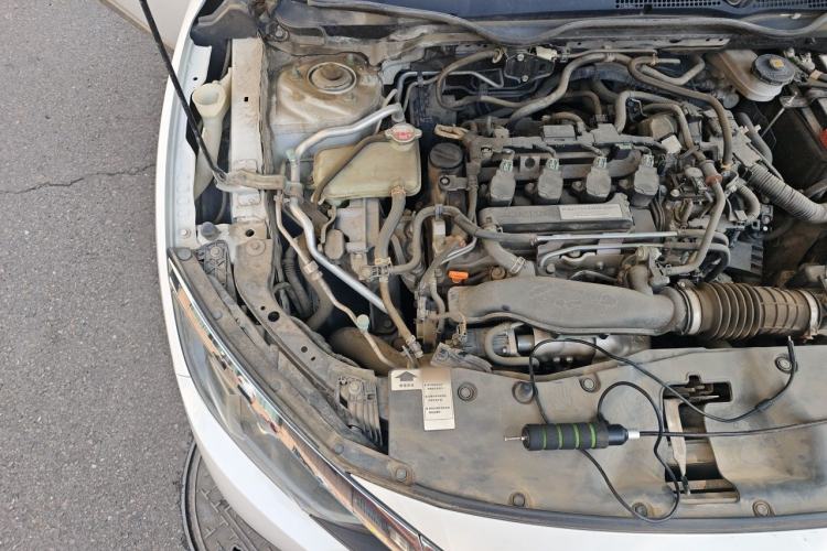 Used Honda Civic 2016 220TURBO Manual Luxury Edition Engine Bay Right