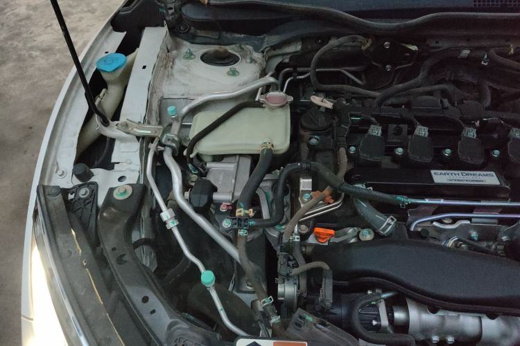 Used Honda Civic 2016 220TURBO CVT Luxury Edition Engine Bay Right