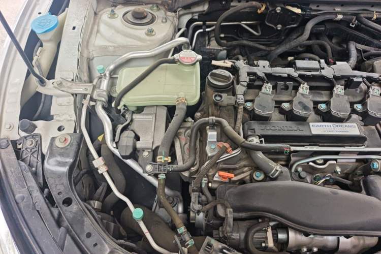 Used Honda Civic 2016 220TURBO CVT Luxury Edition Engine Bay Right