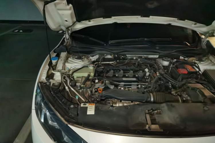 Used Honda Civic 2016 220TURBO CVT Luxury Edition Engine Bay Right