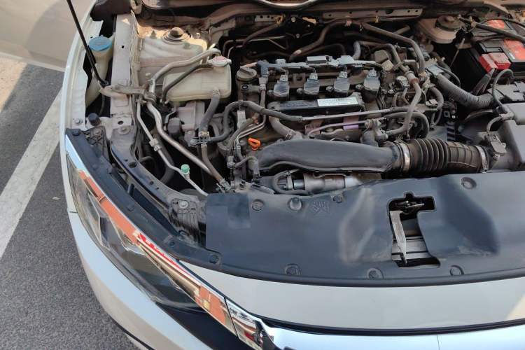 Used Honda Civic 2016 220TURBO CVT Luxury Edition Engine Bay Right