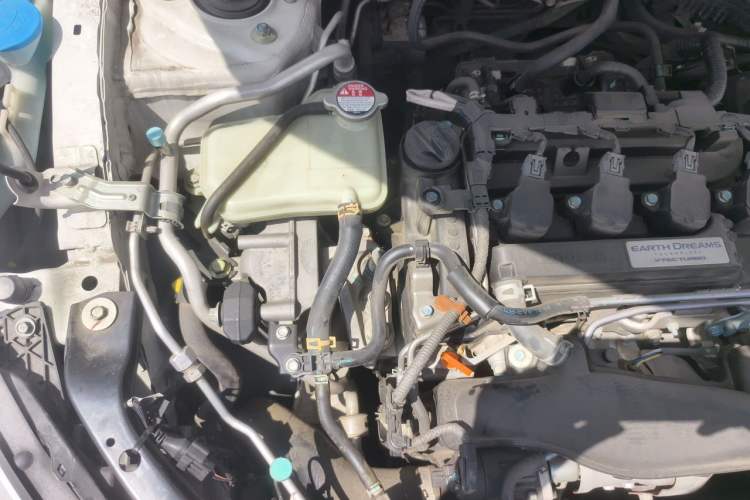 Used Honda Civic 2016 220TURBO CVT Luxury Edition Engine Bay Right