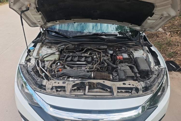 Used Honda Civic 2016 220TURBO CVT Luxury Edition Engine Bay