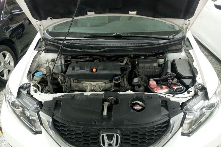 Used Honda Civic 2016 1.8L Automatic Comfort Version Engine Bay
