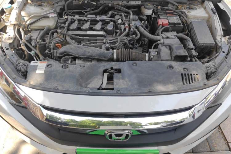 Used Honda Civic 2016 220TURBO Manual Luxury Edition Engine Bay