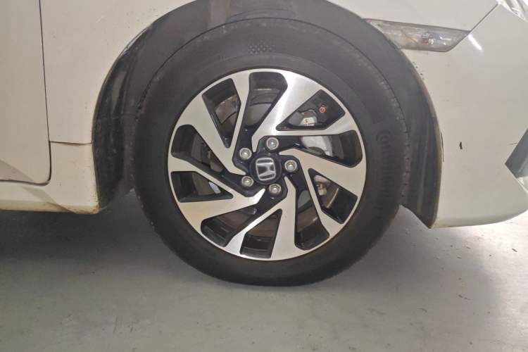 Used Honda Civic 2016 220TURBO CVT Luxury Edition Exterior 1