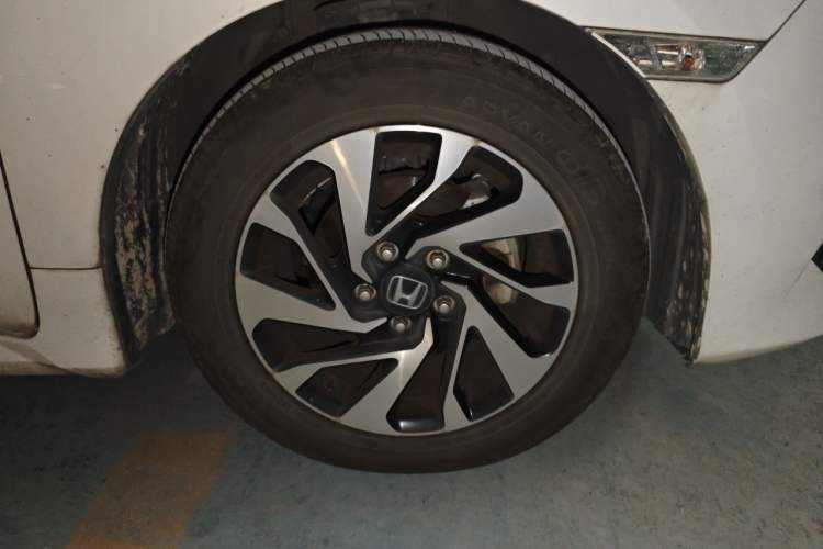 Used Honda Civic 2016 220TURBO CVT Luxury Edition Exterior 1
